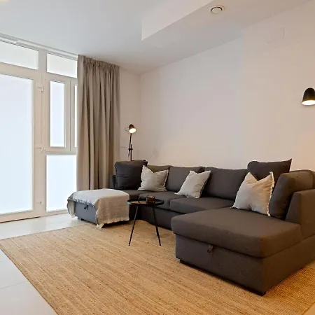 Modern With Patio And Two Bathrooms 度假居