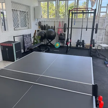 3 Bedroom Huge With Ac & Pool In Center - Up To 9 People