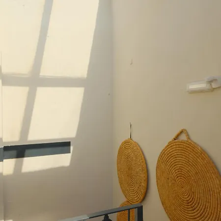 Casa Reina Cabanyal بيت للعطل *
