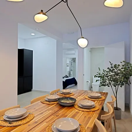 Modern With Patio And Two Bathrooms بيت للعطل فالنسيا