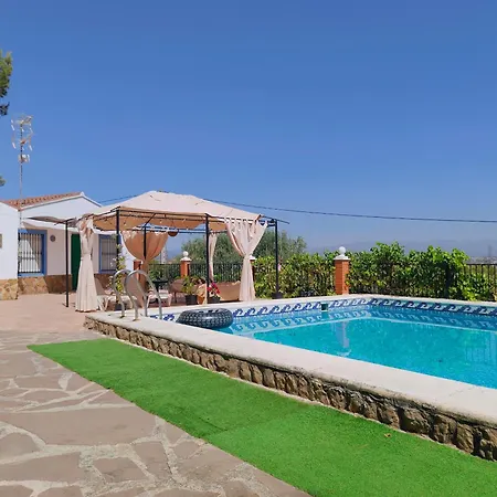 Naturally Cool, Units A And B With 80m2 Square Meters Super Pool,mountain Hiking Trail بيت خشبي *