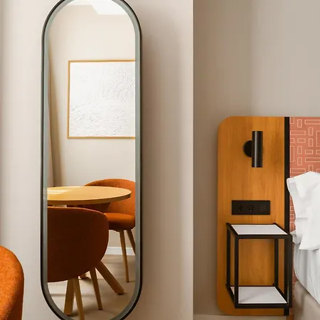 Limehome Gran Via Del Marques Apartmanhotel