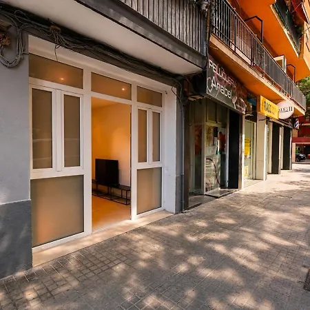 بيت للعطل Modern With Patio And Two Bathrooms *