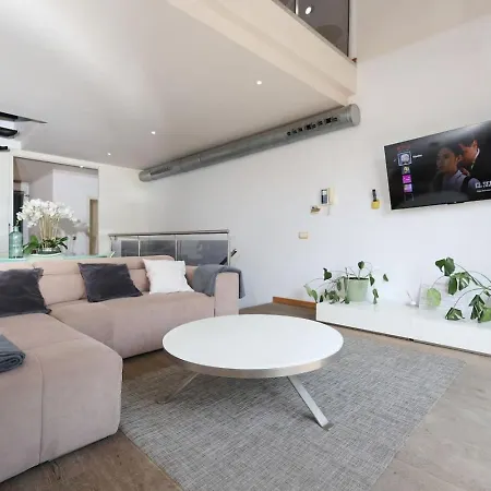Pepeflats - Vlc House With Garage, Ciencias 別荘 *