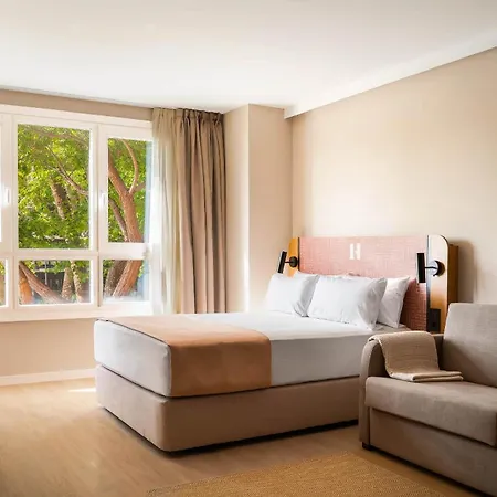 Limehome Gran Via Del Marques Apartmanhotel