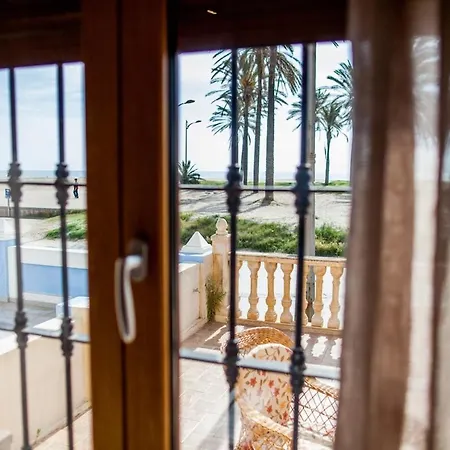 House With Private Pool, Aa And Bbq In Front Of The Sea فالنسيا