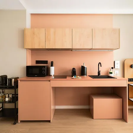 Limehome Gran Via Del Marques Aparthotel 3*