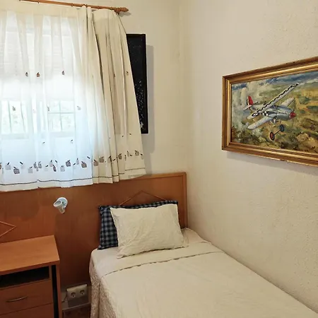 Naturally Cool, Units A And B With 80m2 Square Meters Super Pool,mountain Hiking Trail *