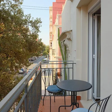 Casa Reina Cabanyal بيت للعطل *