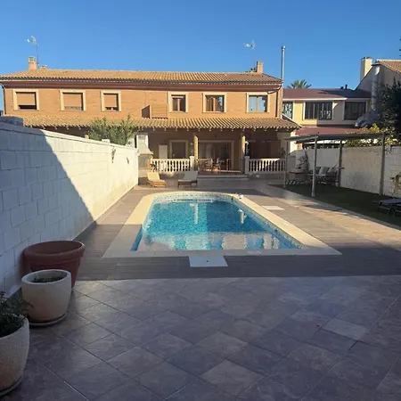 بيت للعطل House With Private Pool, Aa And Bbq In Front Of The Sea *