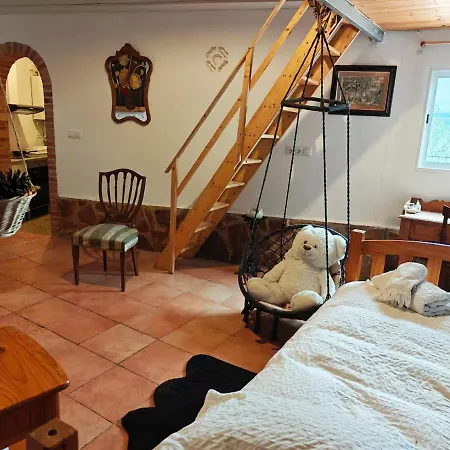 Naturally Cool, Units A And B With 80m2 Square Meters Super Pool,mountain Hiking Trail * فالنسيا