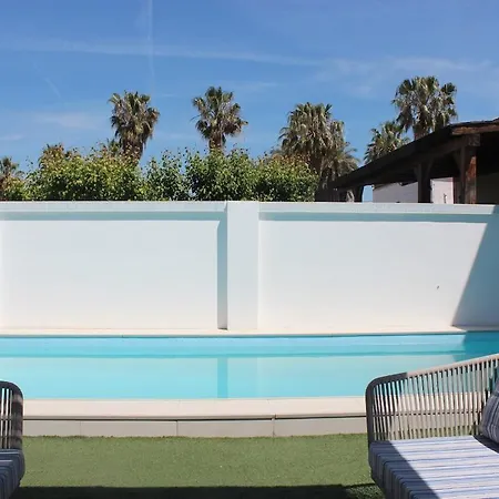 بيت للعطل 3 Bedroom Huge With Ac & Pool In Center - Up To 9 People