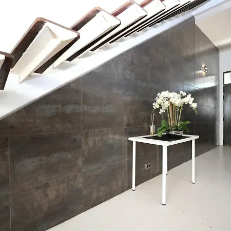 Pepeflats - Vlc House With Garage, Ciencias