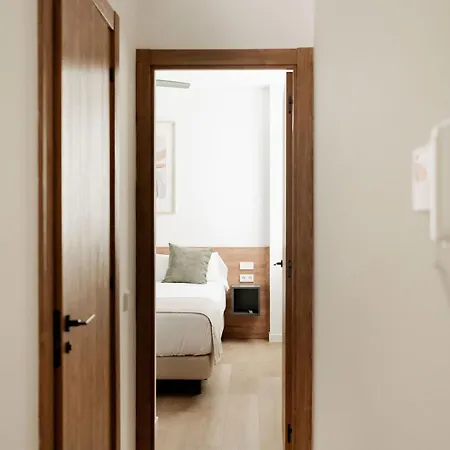 Suitestays Marino Albesa - Ayora, Lägenhetshotell Valencia
