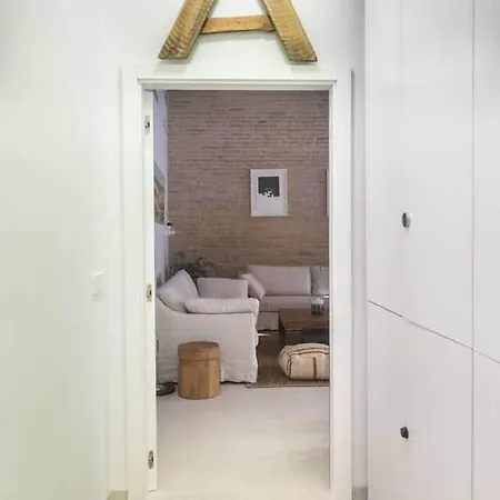 ⭐️new⭐️ Patio A House . Walk To Beach, Port & Met شقة فالنسيا