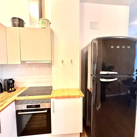 Modern In El Carmen شقة
