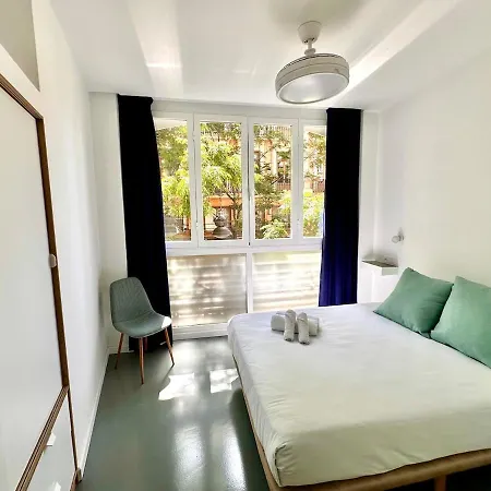 Apartment Seasonal In Center Valencia