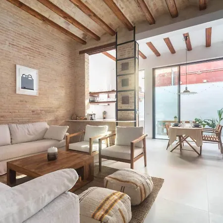 ⭐️new⭐️ Patio A House . Walk To Beach, Port & Met