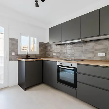 شقة Stylish Newly Renovated 4 Bedroom *