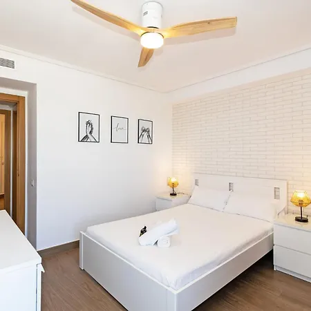 Guestready - Beachside With Pool *