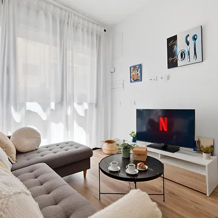 Loft Luminoso, Adaptado, Smart Tv, Ac, 2 Pax *