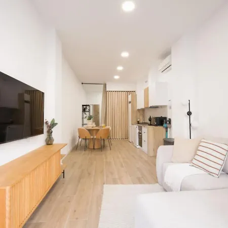 Nomad Nuevo Centro * فالنسيا