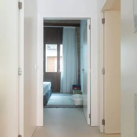 شقة ⭐️new⭐️ Patio A House . Walk To Beach, Port & Met *
