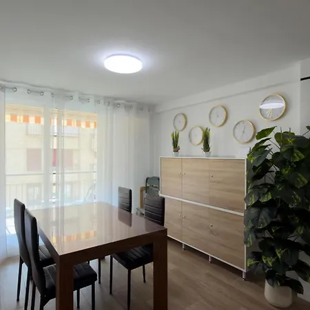 Family House In Benimaclet, 9 Pax, 5 Ac, 5 Tv شقة *