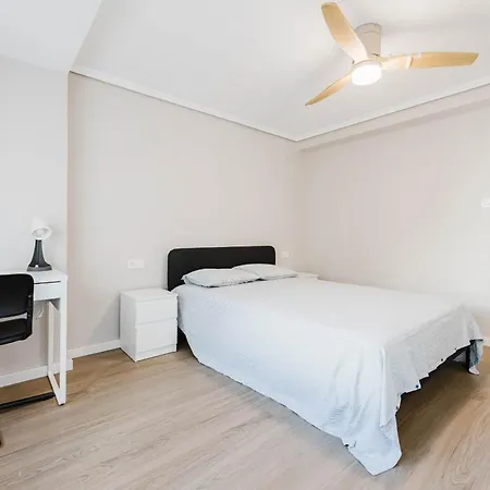 Stylish Newly Renovated 4 Bedroom فالنسيا