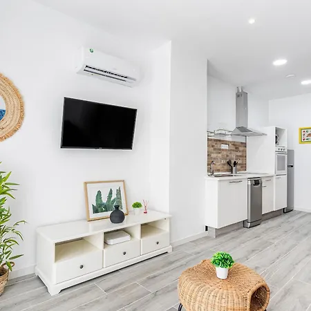Newly Renovated Next To Turia Gardens شقة