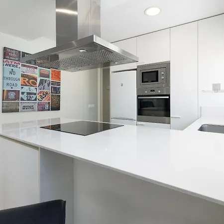 Apartup Market Corner *
