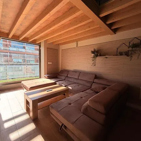 Apartamento Con Piscina En *
