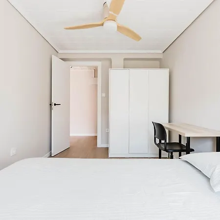 Stylish Newly Renovated 4 Bedroom