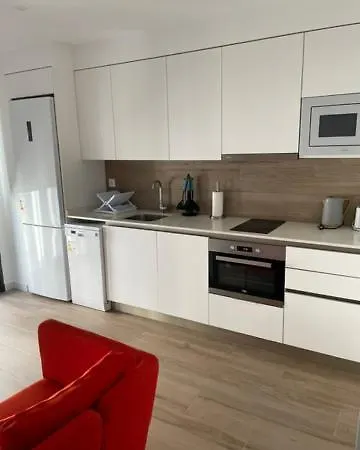 Nuevo Estudio Lujo Mercado *