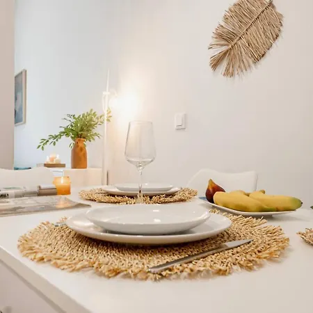 Modern Loft Near Roig Arena Apartamento *