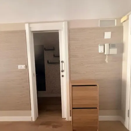 Apartamento Con Piscina En *