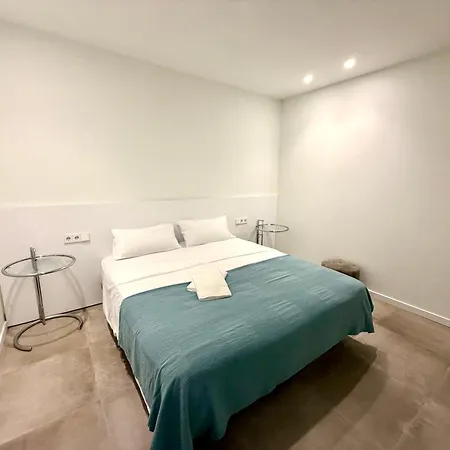 Relaxing 1br Near Nou Mestalla & Metro شقة *
