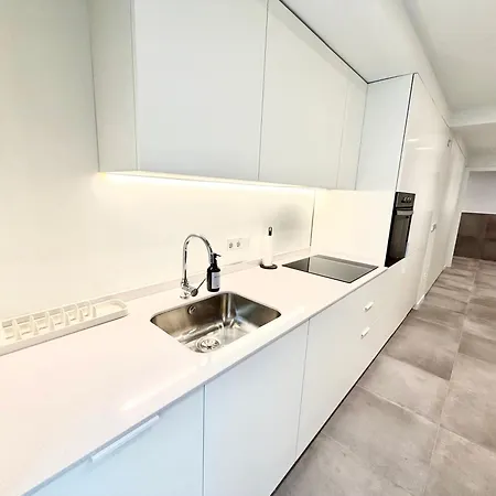 Апартаменты Modern Near Nou Mestalla & Metro Валенсия