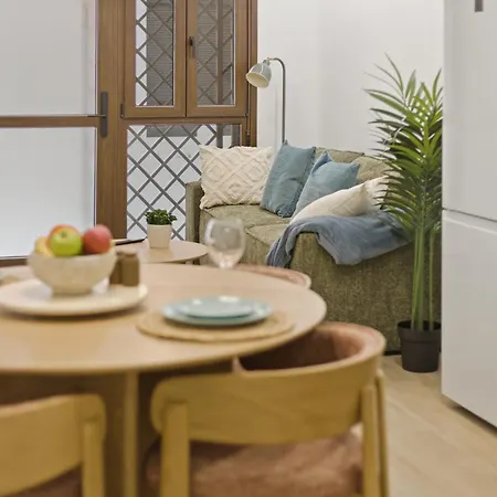 شقة Moderno Loft, Adaptado, Smart Tv, Ac, 3pax, فالنسيا