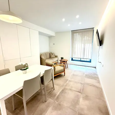 Relaxing 1br Near Nou Mestalla & Metro شقة
