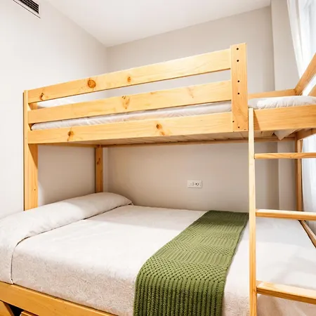 50 Meters From The Beach, With A Pool And Balcony * バレンシア