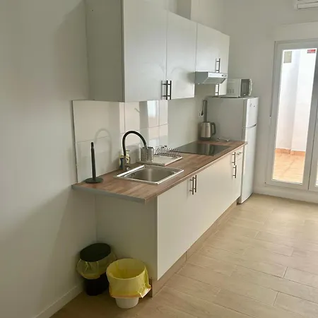 Excellent Renovated House Close To The Appartement