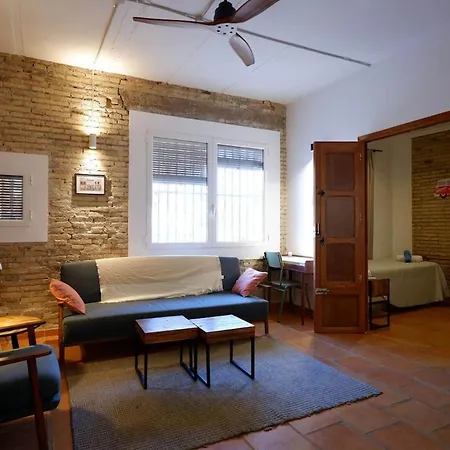 Cosy Flat Near The Valencia
