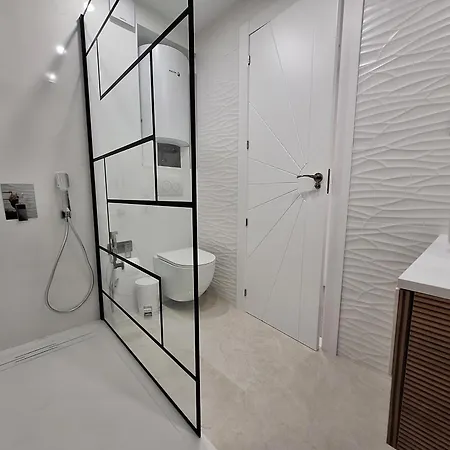Moderno, Nuevo, Ubicacion Excelente *