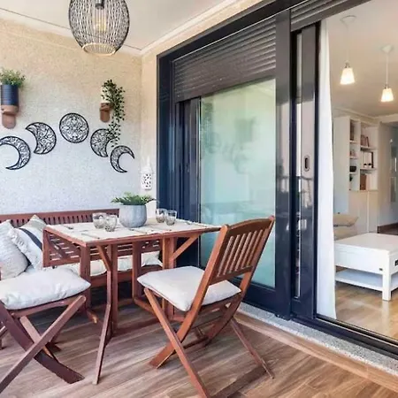 شقة Ocean View, Next To The With Pool Only Families
