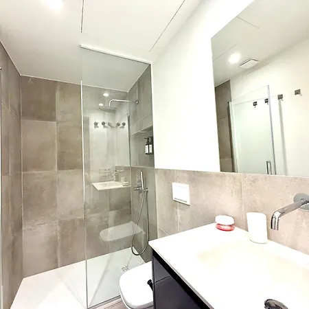 Relaxing 1br Near Nou Mestalla & Metro شقة فالنسيا