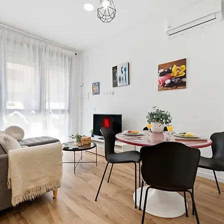 Loft Luminoso, Adaptado, Smart Tv, Ac, 2 Pax *