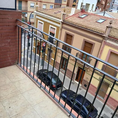 Matrimonial Con Sala Y Balcon Privado * Valencia