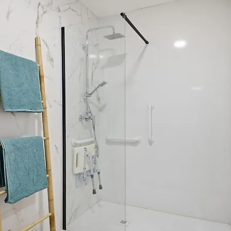 Moderno Loft, Adaptado, Smart Tv, Ac, 3pax, شقة *