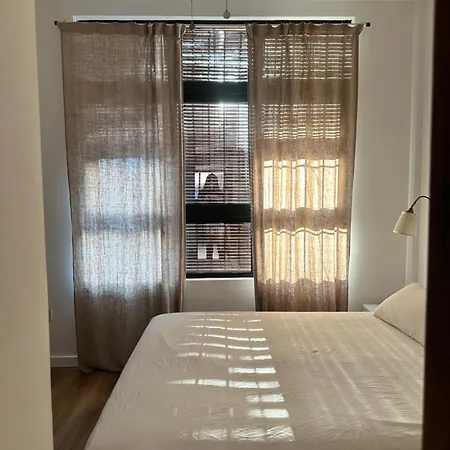 Temporary Rentals- Stylish Terrace House فالنسيا